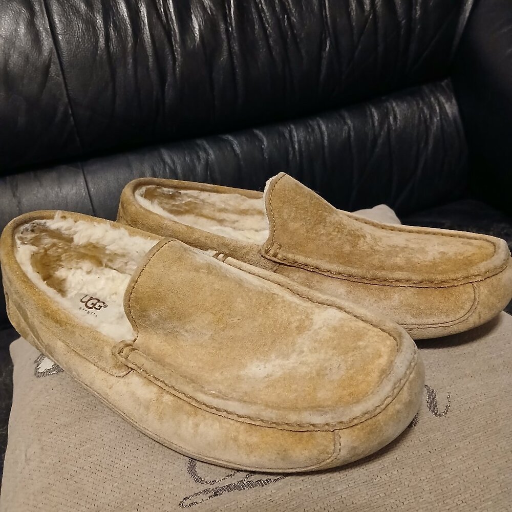 UGG Ascot Slipper Men Size 10